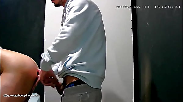 COMI O CARA H&Eacute;TERO CASADO QUE VEIO SE ALIVIAR N...