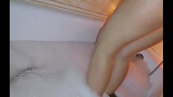 Girl Play with Foam and Wet Pussy - Closeup Squirt MAS011