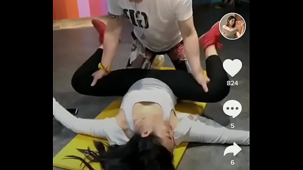 Download Video - Yoga girls and long tongue girls