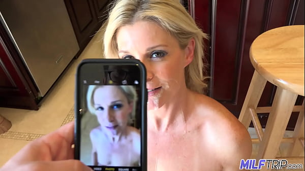 Horny blonde stepmother India Summer fucks her ...