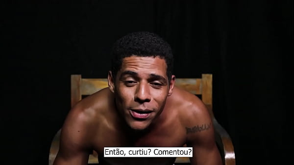Pauzudo gozando no cú do safado