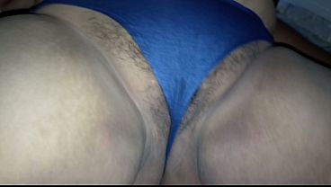 Fucking a chubby milf with her legs open