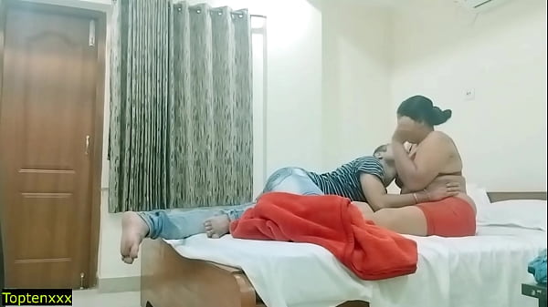 Desi Village Bhabhi hardcore rough sex! Real Homemade sex
