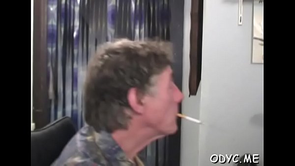 Teen cutie Diana demonstrates oral skills