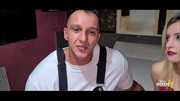 Loira safada dando pra amigo Marombado