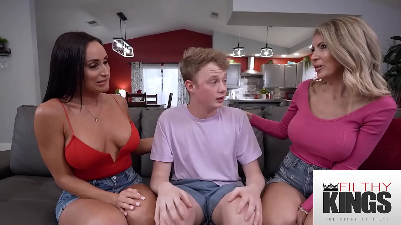 FilthyKings - Acabo de tener un trío con mi madrastra tetona y su amiga morena CALIENTE
                     blonde milf blowjob brunette doggystyle threesome big tits reverse cowgirl cougar big butt big booty step mom ffm 3some spoon position step son muchos negros