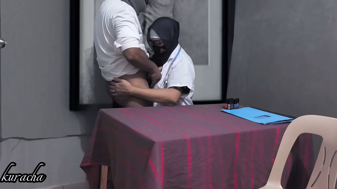 Lady Doctor and Lucky patient Jackpot