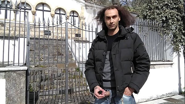 Download Video - E non esiste luogo migliore per dire a tutti voi di non fare cazzate e di non dire stronzate e soprattutto di non  mancare mai di rispetto le persone&period;