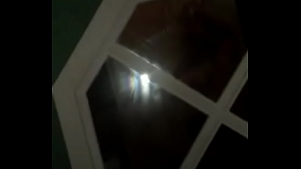 Gemendo alto dando o cuzinho