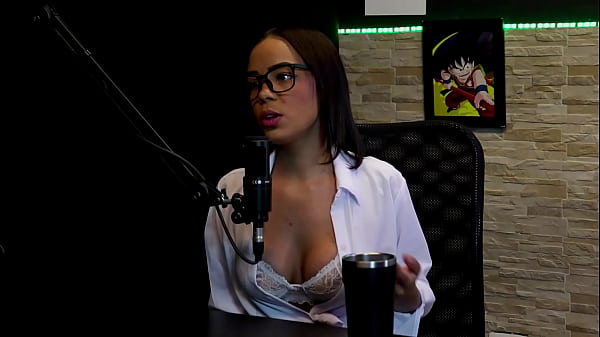 She's always been naughty, she didn't like the service she received, she's already messed up at a club, and the relationship she had... - Alice Vasconcelos (WATCH ON: SHEER/RED)