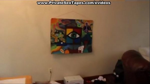 Guy fuck his girlfriend in the kitchen and Cum shot