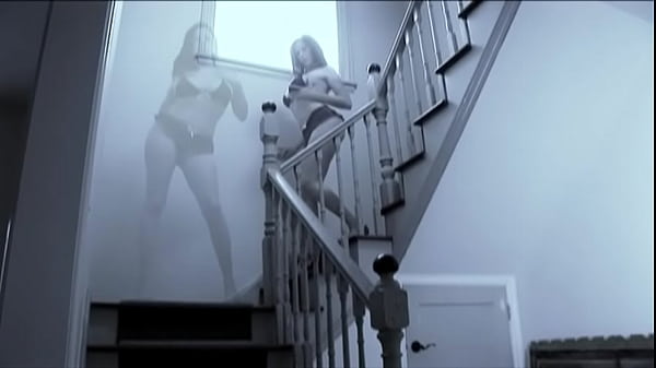 Gianna Michaels Gets Her Pussy Pounded On The Stairs