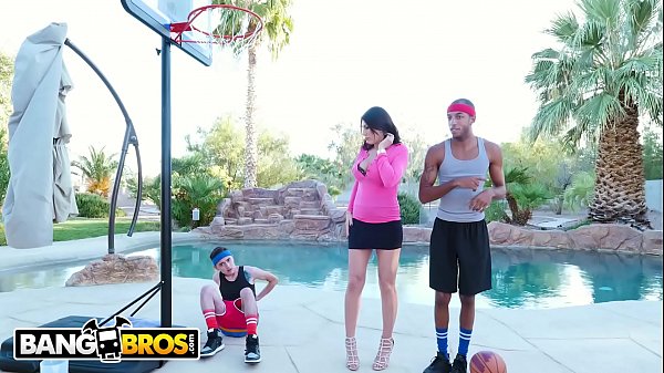 BANGBROS - Juan El Caballo Loco Tag Teams His Stepmom Makayla Coxxx