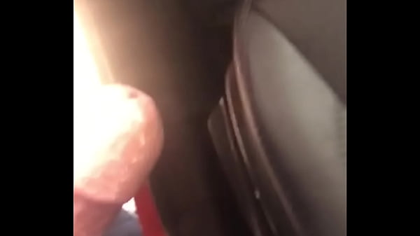 Download Video - neg&atilde;o casado pauzudo falando putaria no carro