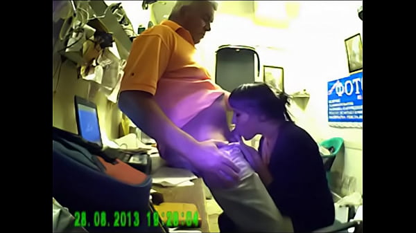 Girl gives blowjob to boss on spycam