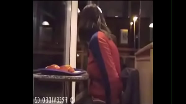 Girl Pees on Fast Food Floor