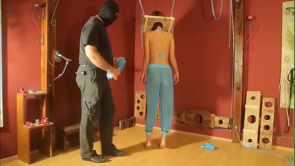 girls nudes bondage lick feet