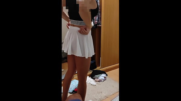 Walk without panties