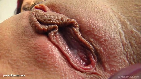 Download Video - Solo hottie Maya Bee masturbating on Give Me Pink with passion