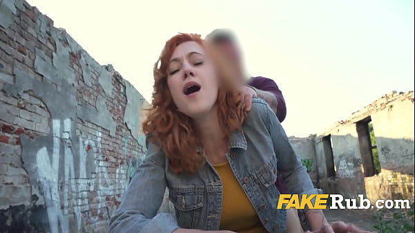 Redhead Waitress Found A Way To Pay For Taxi Back To Home