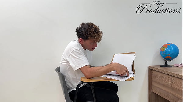 Student seduces her classmate and fucks him in class