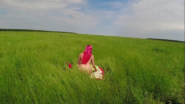 Cum in pussy in the field and eat this cum!