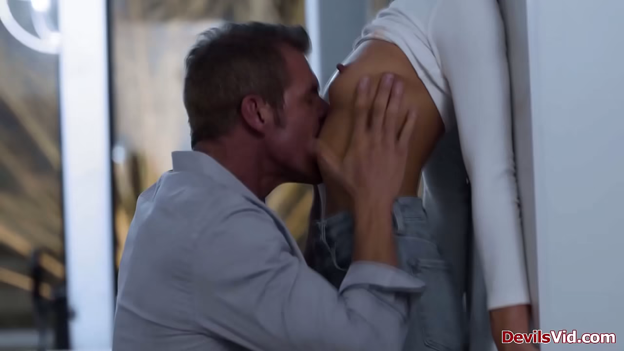 Small tits girlfriend licked and fucked by bfs stepdad