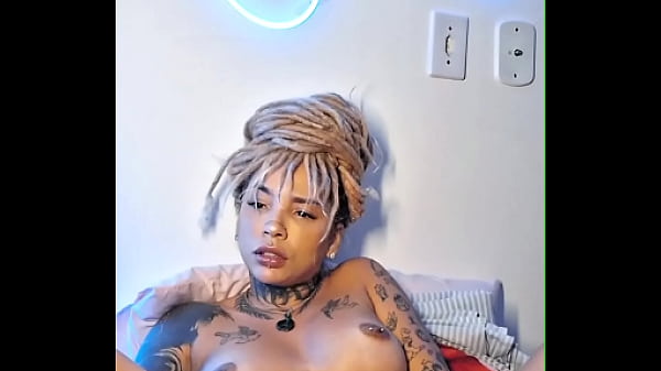 Masturbating to the sims