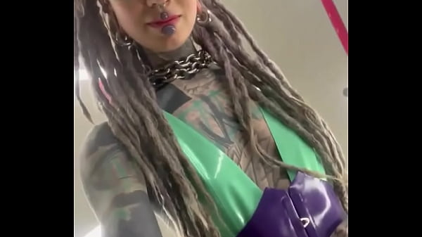 BTS with latex unconfined ??What's your favorite latex look?#BehindTheScenes #Inked #InkedWoman #TattooJourney #Ps...