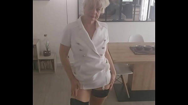 Talon, bas, jaretelle, body est ce que je te plaît ?