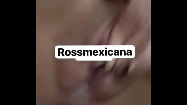 ROSSMEXICANAOF RICA MASTURBADA CON SU RICO DILDO