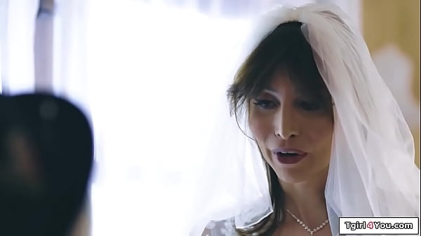 Trans bride Korra Del Rio fucks a girl