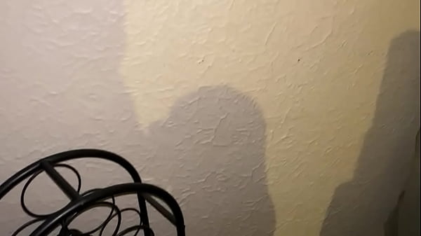thumb shadow head