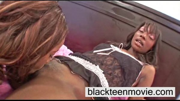 Two cute ebony teens in threesome