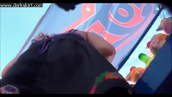 Girl gets upskirt in store not knowing