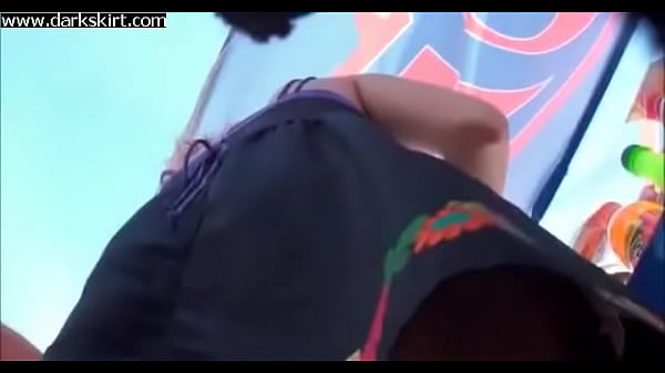 Girl gets upskirt in store not knowing