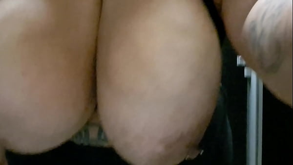 P&oacute;s treino no banheiro da academia