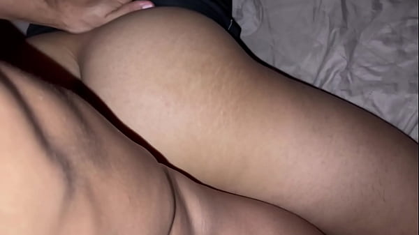 Download Video - COMI O MACHO RABUD&Atilde;O QUE MORA NO MEU PR&Eacute;DIO &lpar; completo no RED&rpar;