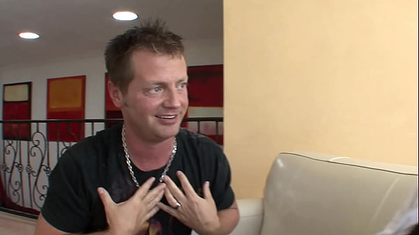 Brook Van Buuren Is A Cuck Queen