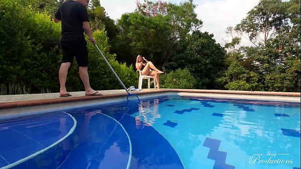 I want to sunbathe naked, but I prefer to fuck the maintenance guy