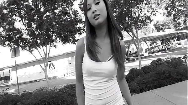 Tia Tanaka And Isabella Dior Love Threesomes