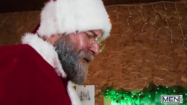 Kanos férfi karácsonyi ajándékot kap a seggébe