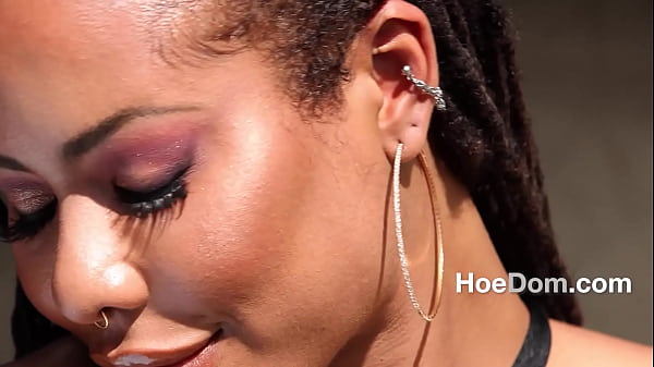 Hot Ebony Rides A BBC And Does Anal