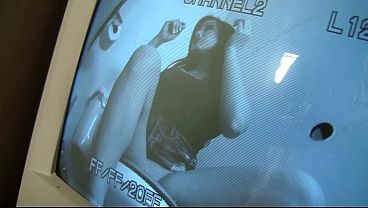 ジェニファー・ホワイトがビッグコックグローリーホールをしゃぶる