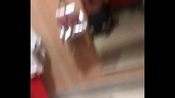 Dressing room throat