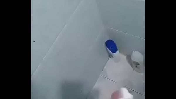 Me masturbo mientras me baño para para cuando l...