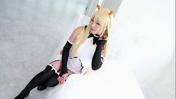 Download Video - 【最強属性】獣耳コスに銀髪JK、タイトめなスーツ&period;&period;&period;女レイヤー2人との3Pで男の欲望を叶えた日