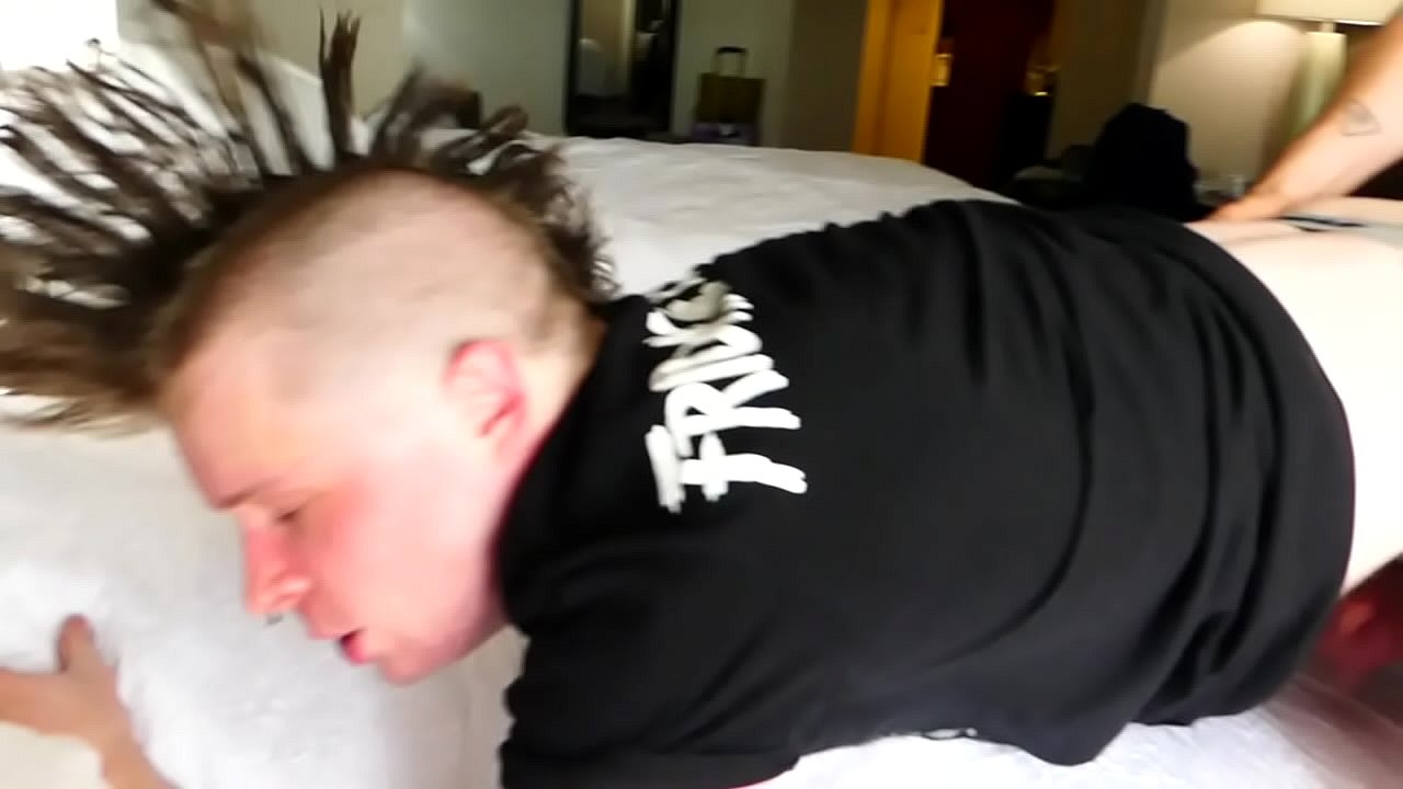 Desagradable punk cerdo hijo de puta
                   fetish gay bareback punk muchos negros