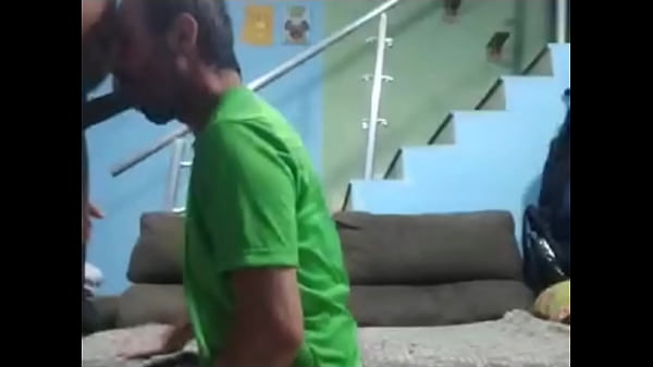 O cara queria uma mamada, mas n&atilde;o resistiu minh...