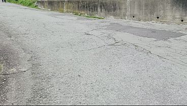 Lara Manara scopata in montagna